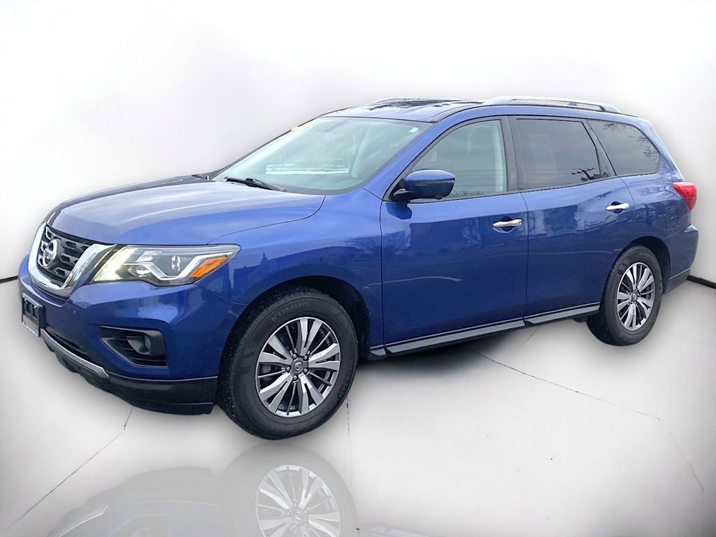 Used 2019 Nissan Pathfinder SL image 2