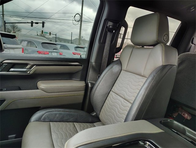 Used 2022 Chevrolet Silverado 1500 ZR2 w/ Technology Package image 25