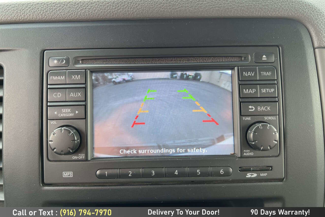 Used 2013 Nissan NV 3500 SL w/ Technology Pkg image 18