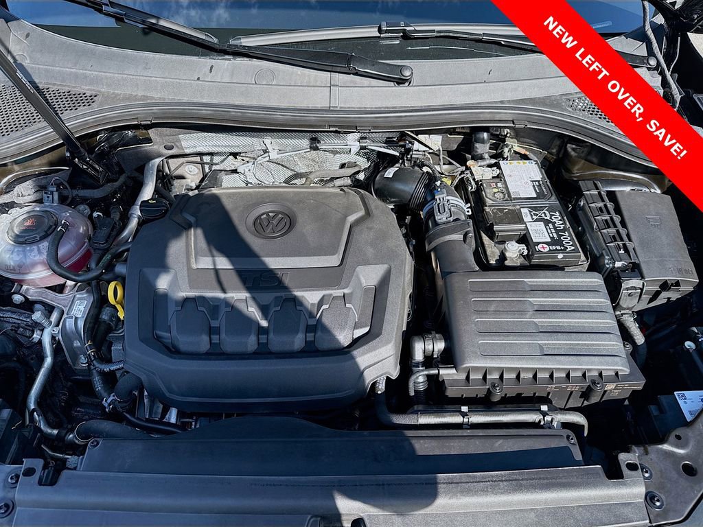 Used 2024 Volkswagen Tiguan SE image 30