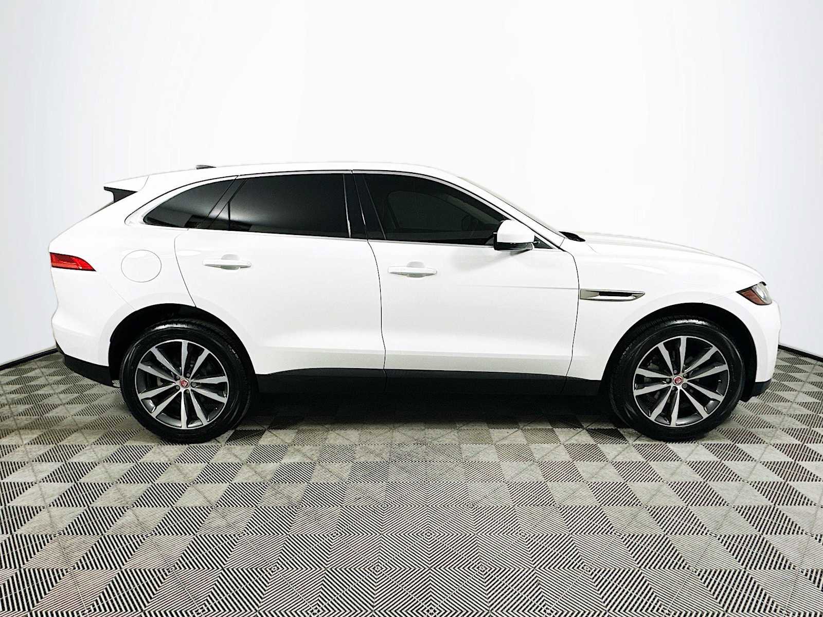Used 2020 Jaguar F-PACE Prestige AWD/4WD image 8