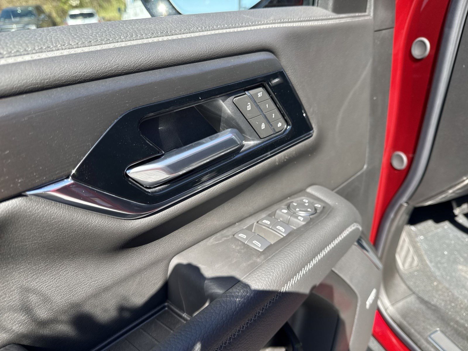 New 2026 GMC Yukon XL Denali w/ Denali Reserve Package AWD/4WD image 13