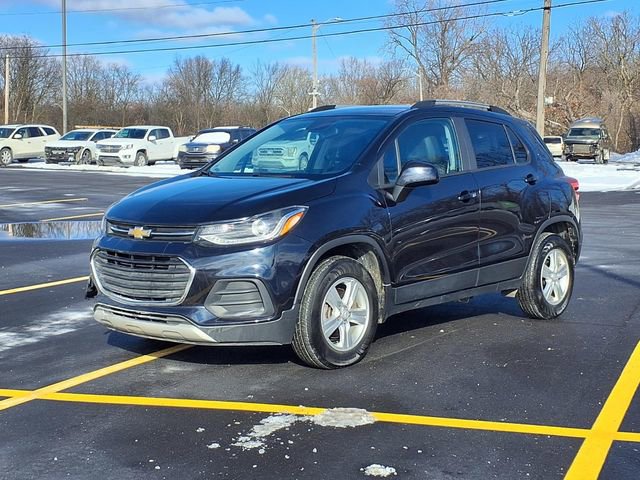 Used 2022 Chevrolet Trax LT w/ LT Convenience Package image 1