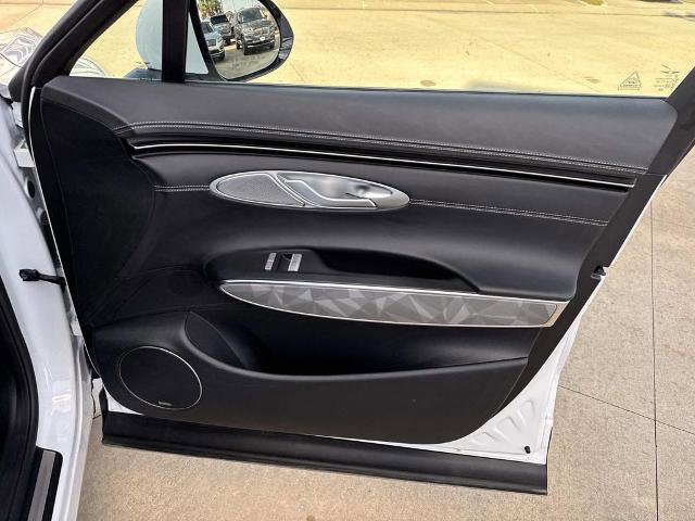 Used 2025 Genesis GV70 3.5T Sport w/ Sport Advanced Package image 17