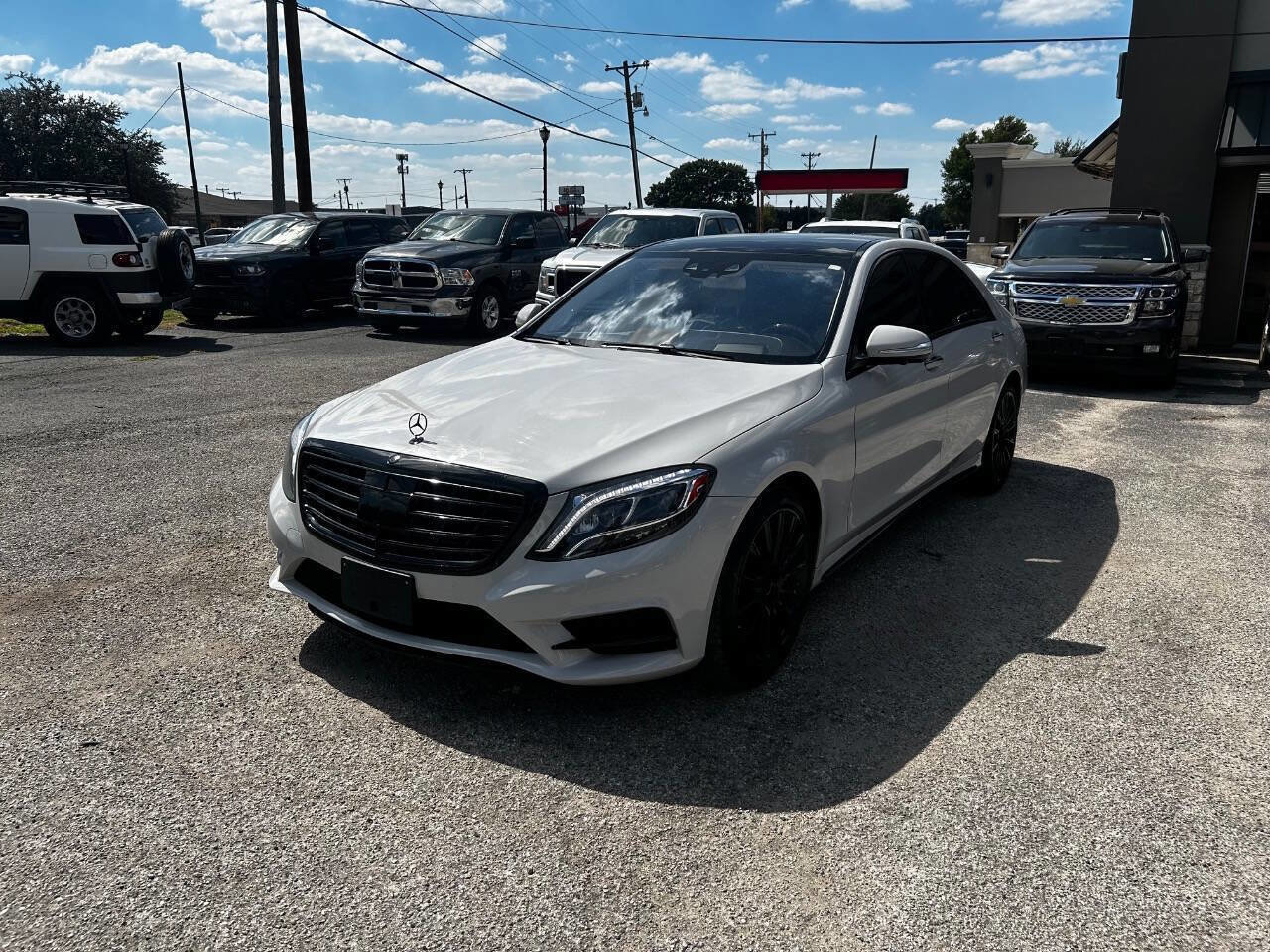 Used 2017 Mercedes-Benz S 550 Sedan image 1