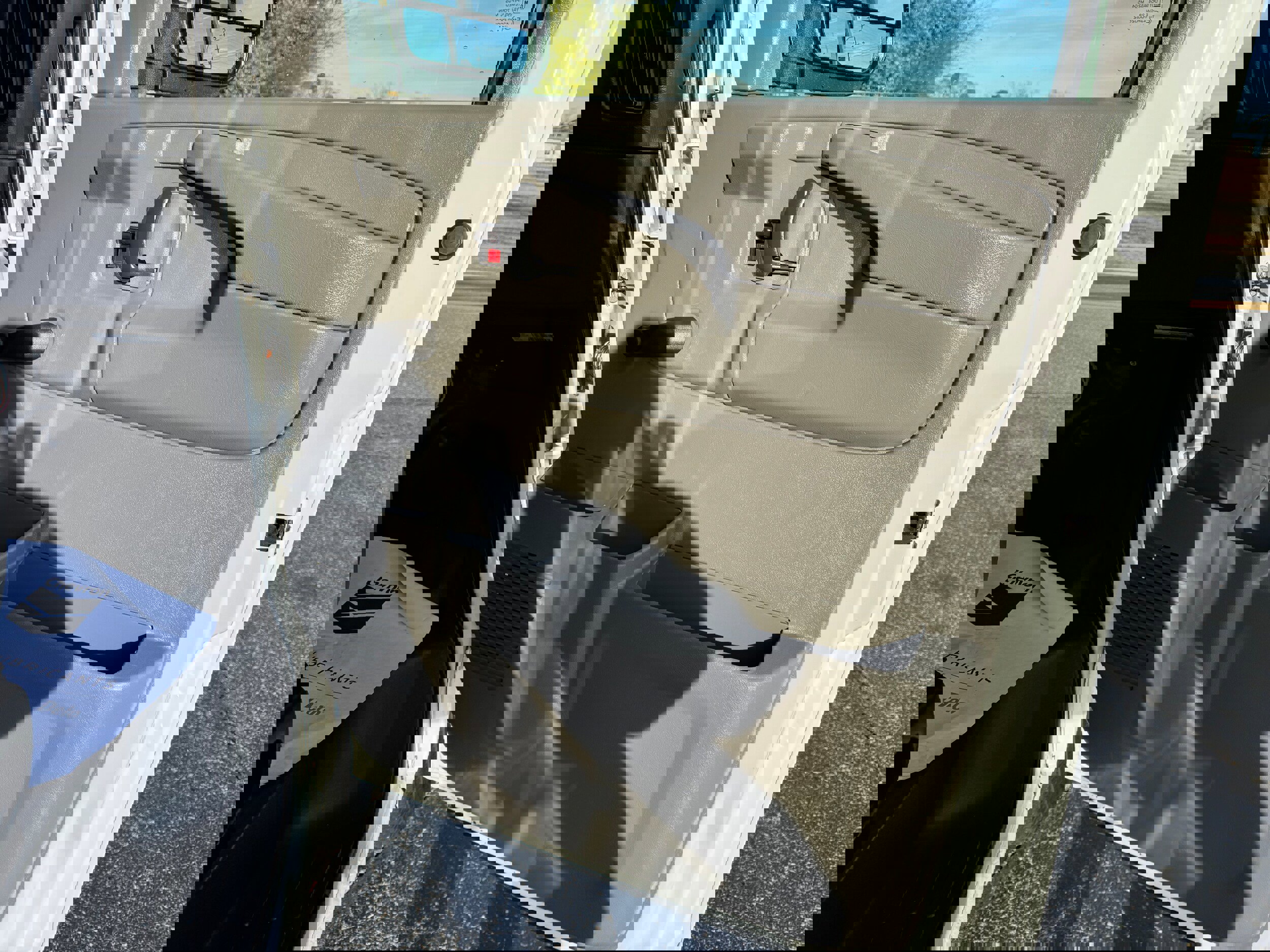 Used 2012 Chevrolet Express 3500 image 20