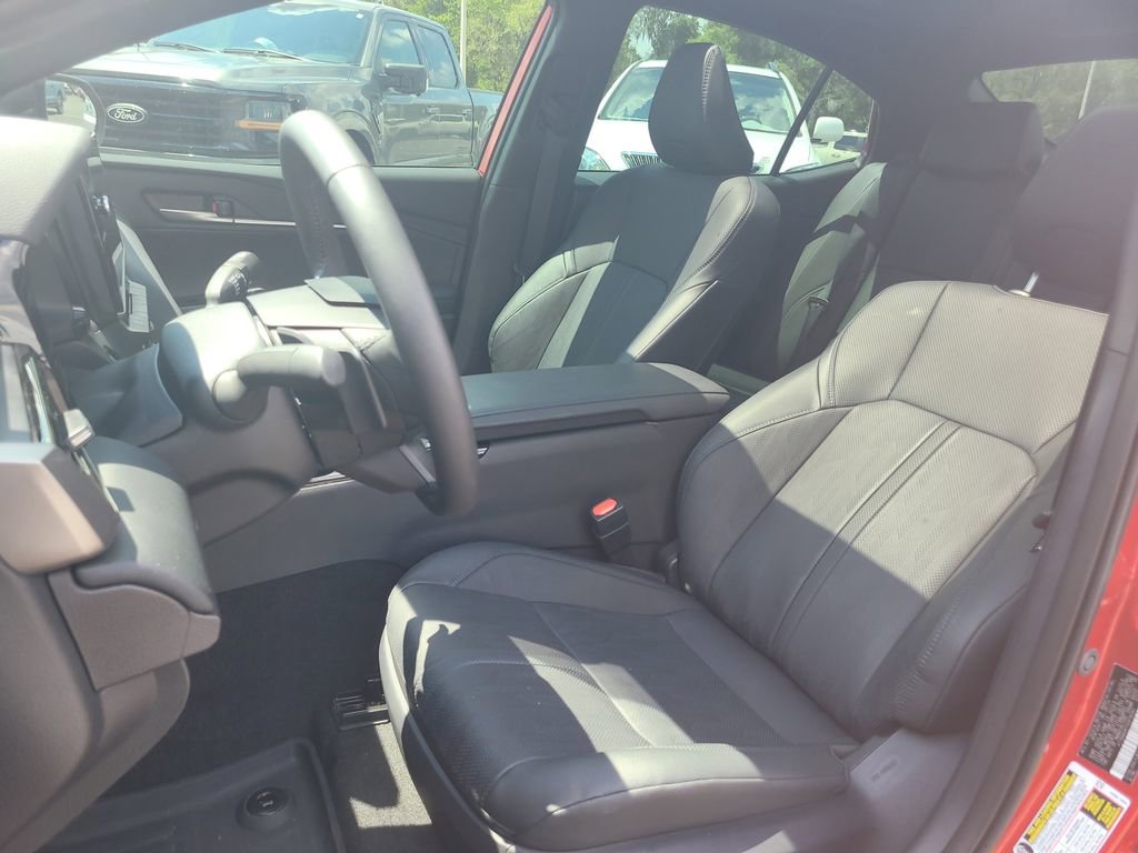 Used 2025 Toyota Camry XSE image 16