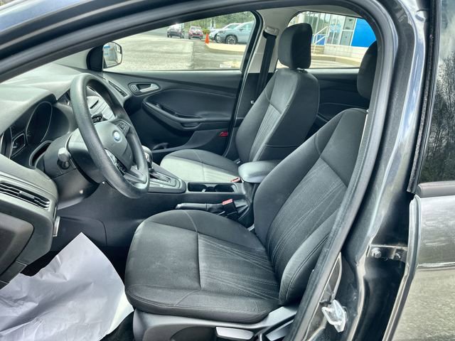 Used 2017 Ford Focus SE FWD image 15