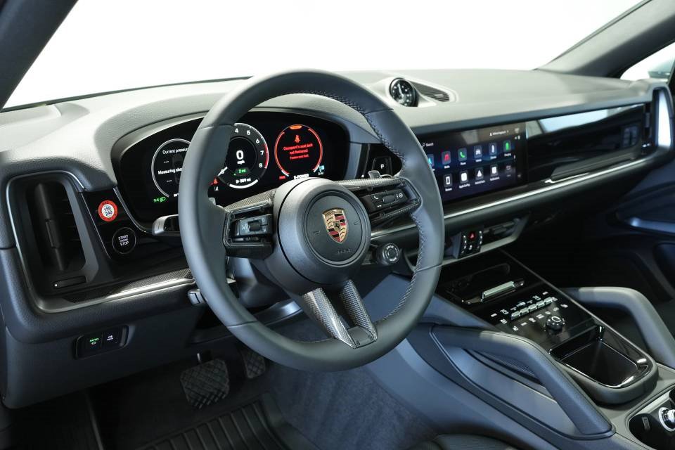 New 2026 Porsche Cayenne E-Hybrid Coupe image 4