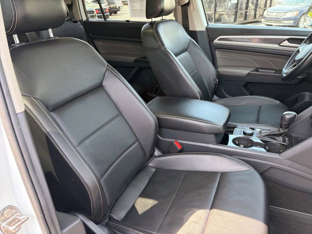 Certified 2022 Volkswagen Atlas SEL R-Line AWD/4WD image 30