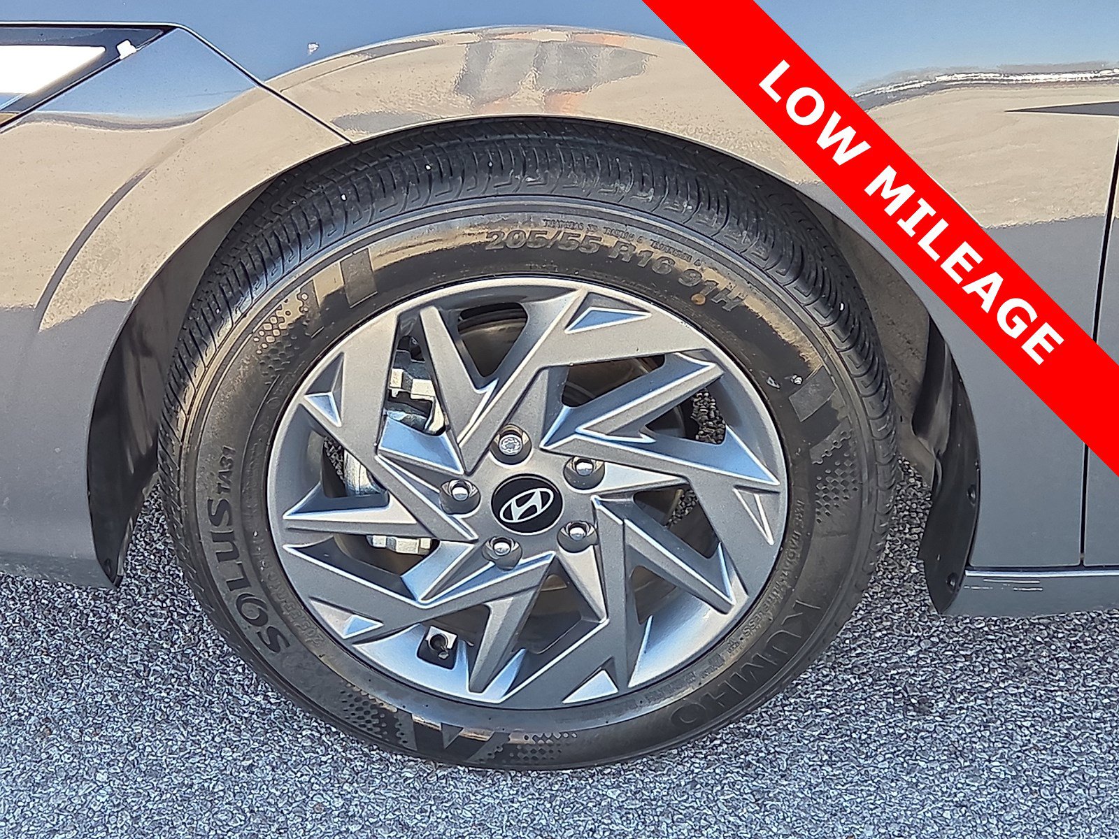 Used 2024 Hyundai Elantra SEL image 7