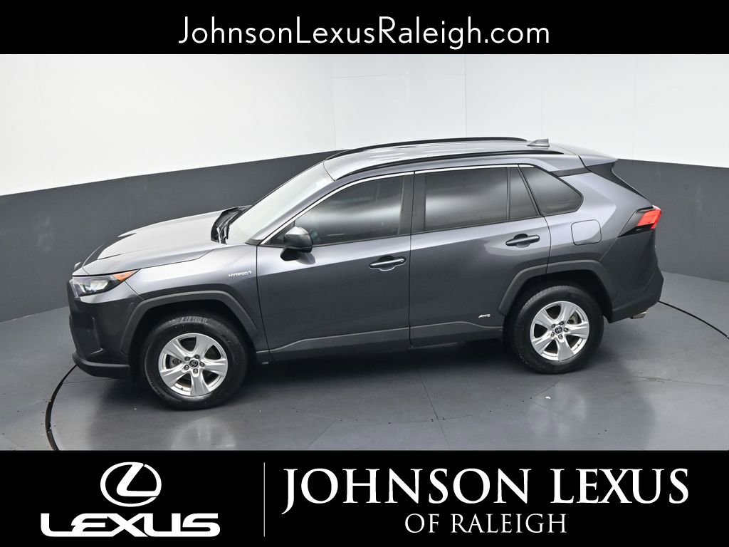 Used 2021 Toyota RAV4 LE AWD/4WD image 31