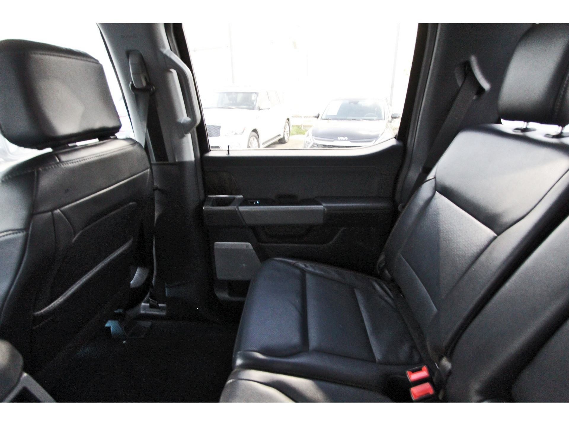 Used 2024 Ford F250 Lariat w/ Sport Appearance Package AWD/4WD image 15