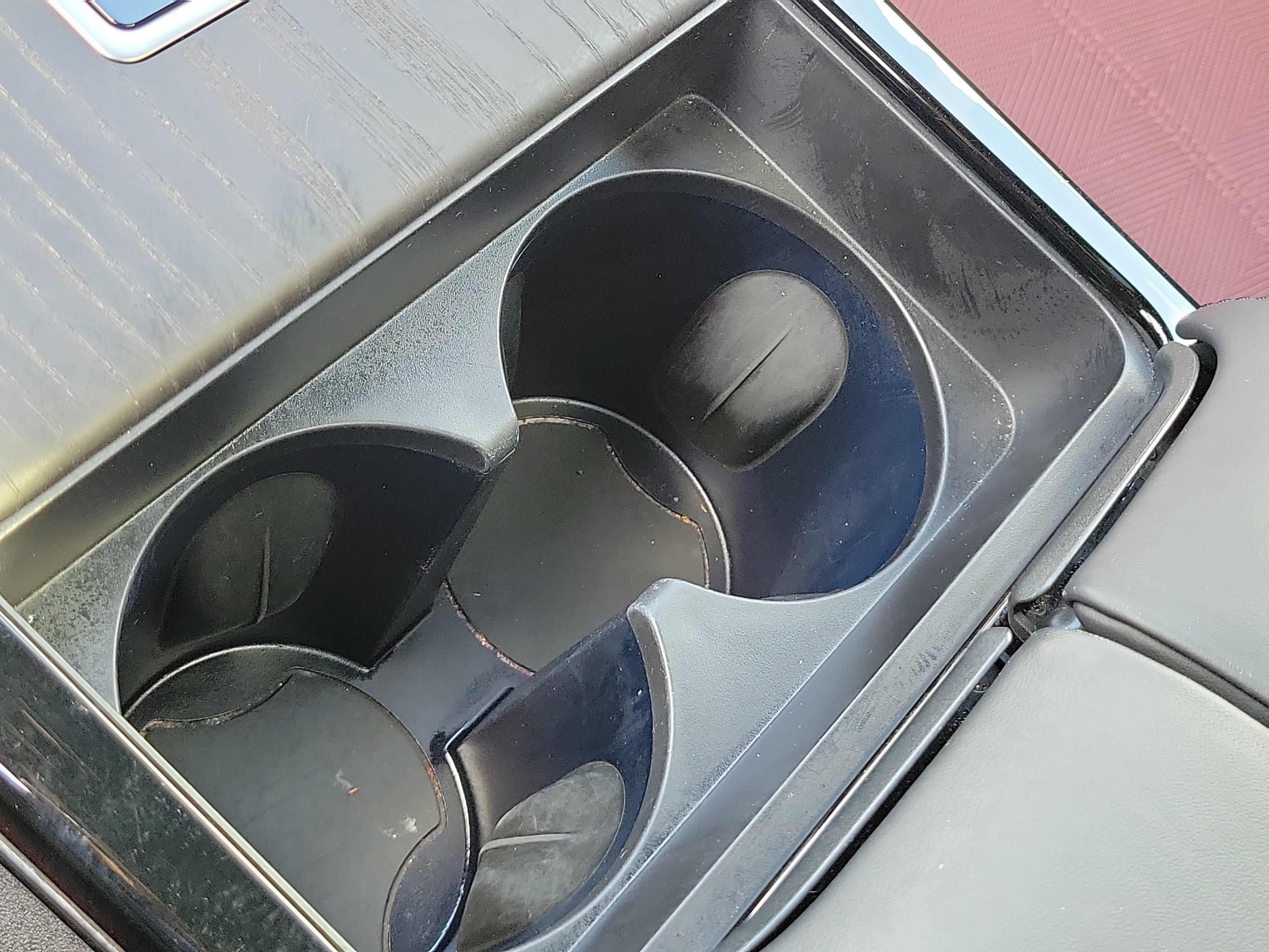 Used 2024 Land Rover Range Rover Velar Dynamic HSE image 32