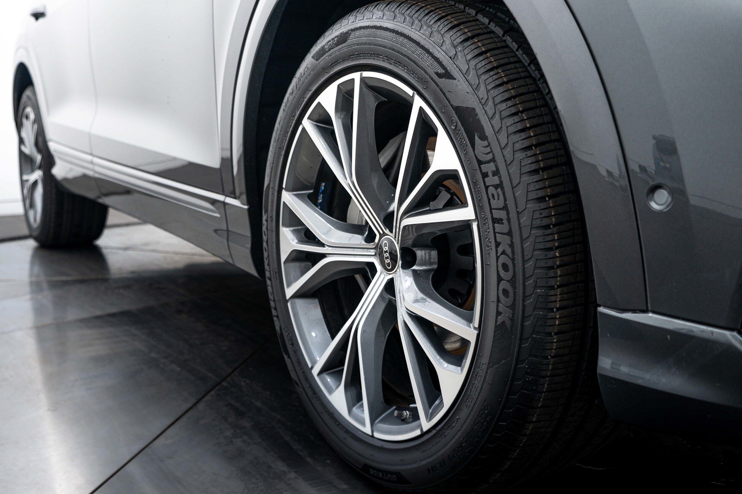 Certified 2023 Audi Q8 Premium Plus w/ Premium Plus Package AWD/4WD image 22