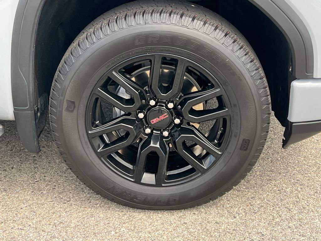 Used 2024 GMC Sierra 1500 Elevation image 13