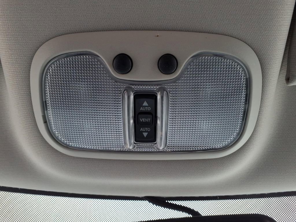 Used 2015 Jeep Patriot Latitude w/ Sun/Sound Group image 25