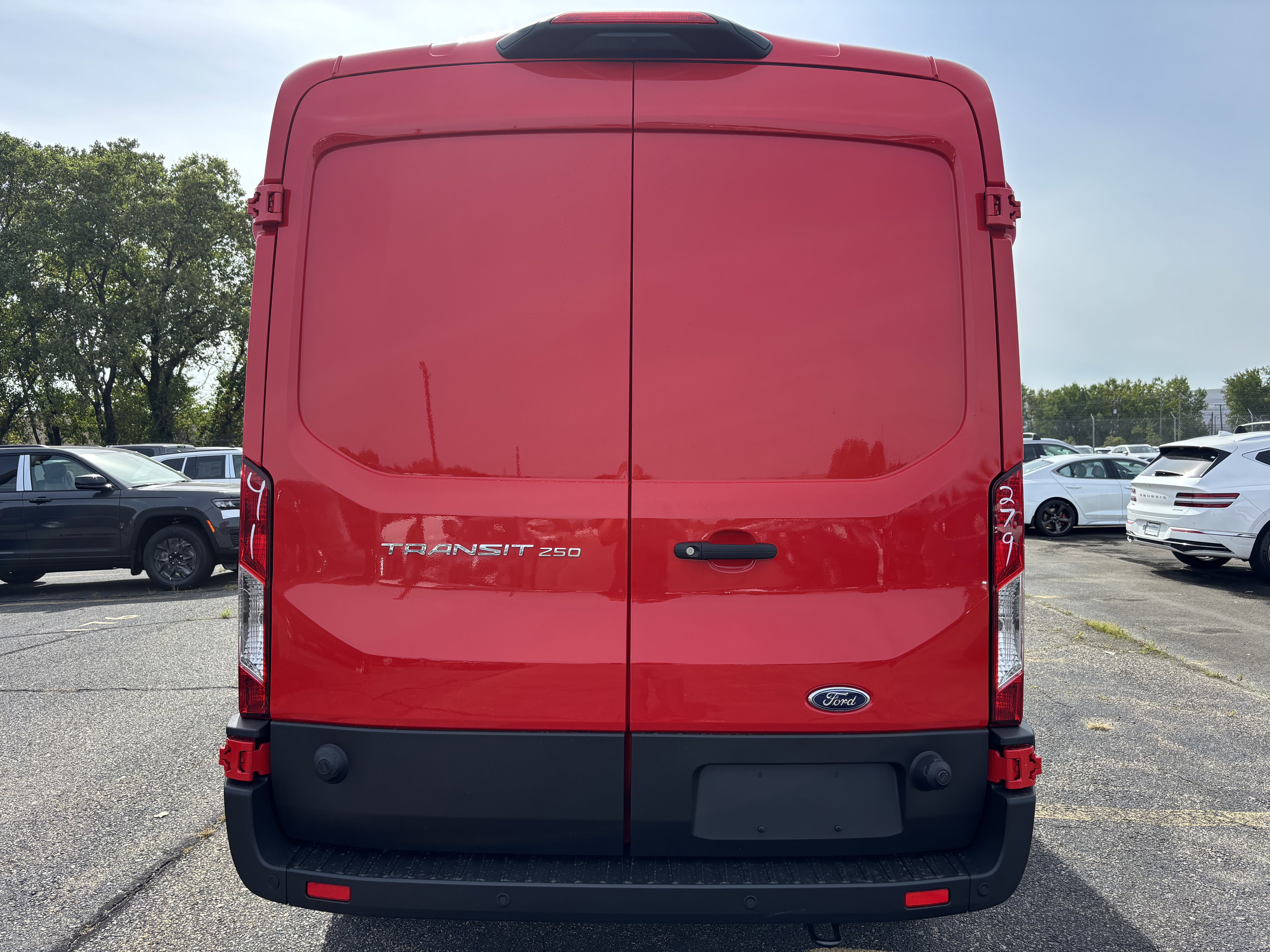 New 2025 Ford Transit 250 148 Medium Roof image 10