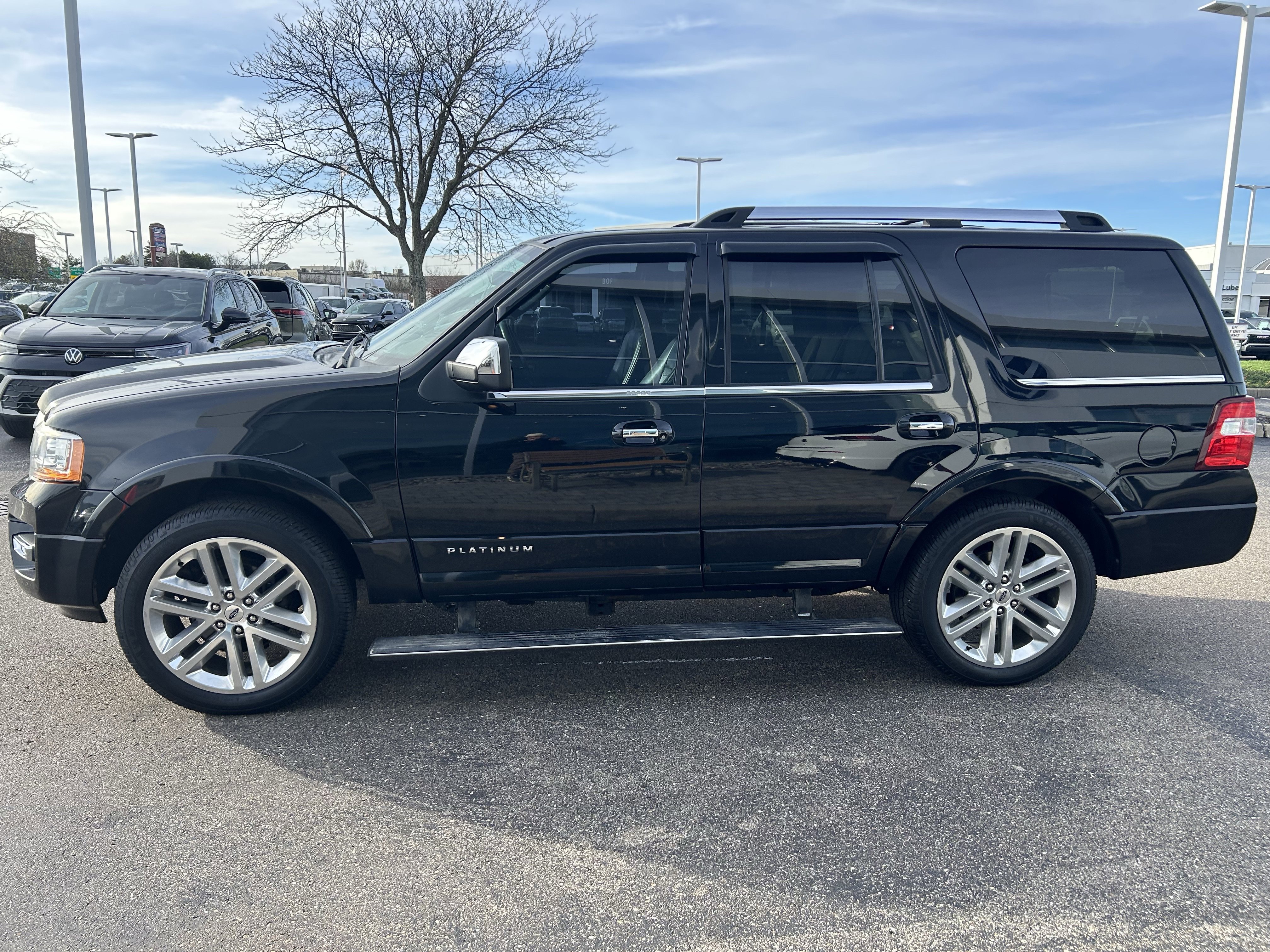 Used 2016 Ford Expedition Platinum image 4