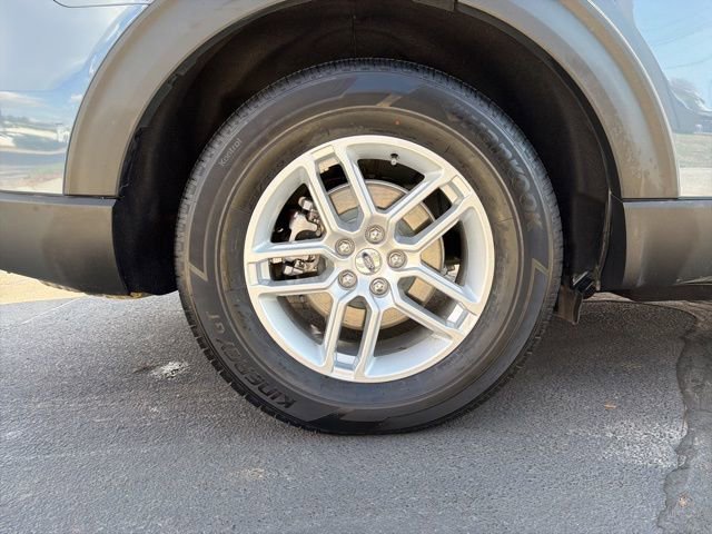 Used 2025 Ford Explorer Active w/ Active Comfort Package image 32