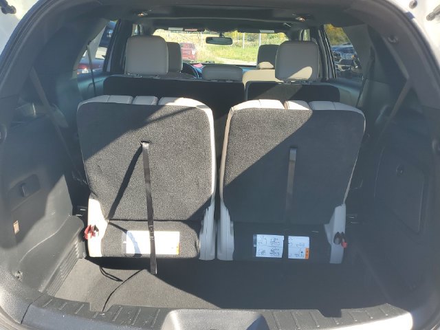 Used 2018 Ford Explorer XLT w/ Equipment Group 202A AWD/4WD image 7