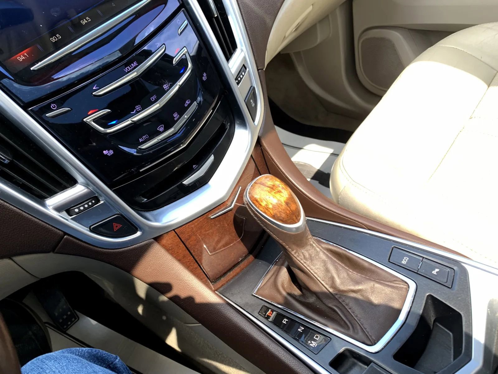Used 2015 Cadillac SRX Performance AWD/4WD image 17