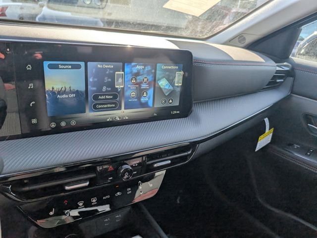 New 2026 Nissan Kicks SR w/ Cold Weather Package image 21