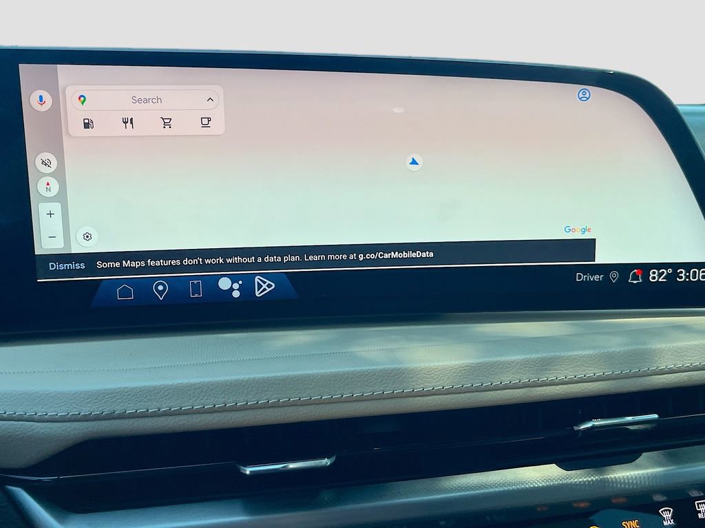 Used 2024 Cadillac XT4 Luxury w/ Cold Weather Package image 13