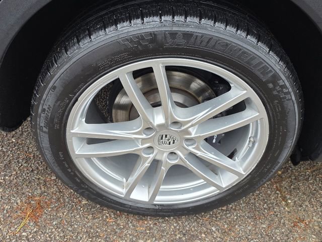 Used 2020 Porsche Cayenne image 19