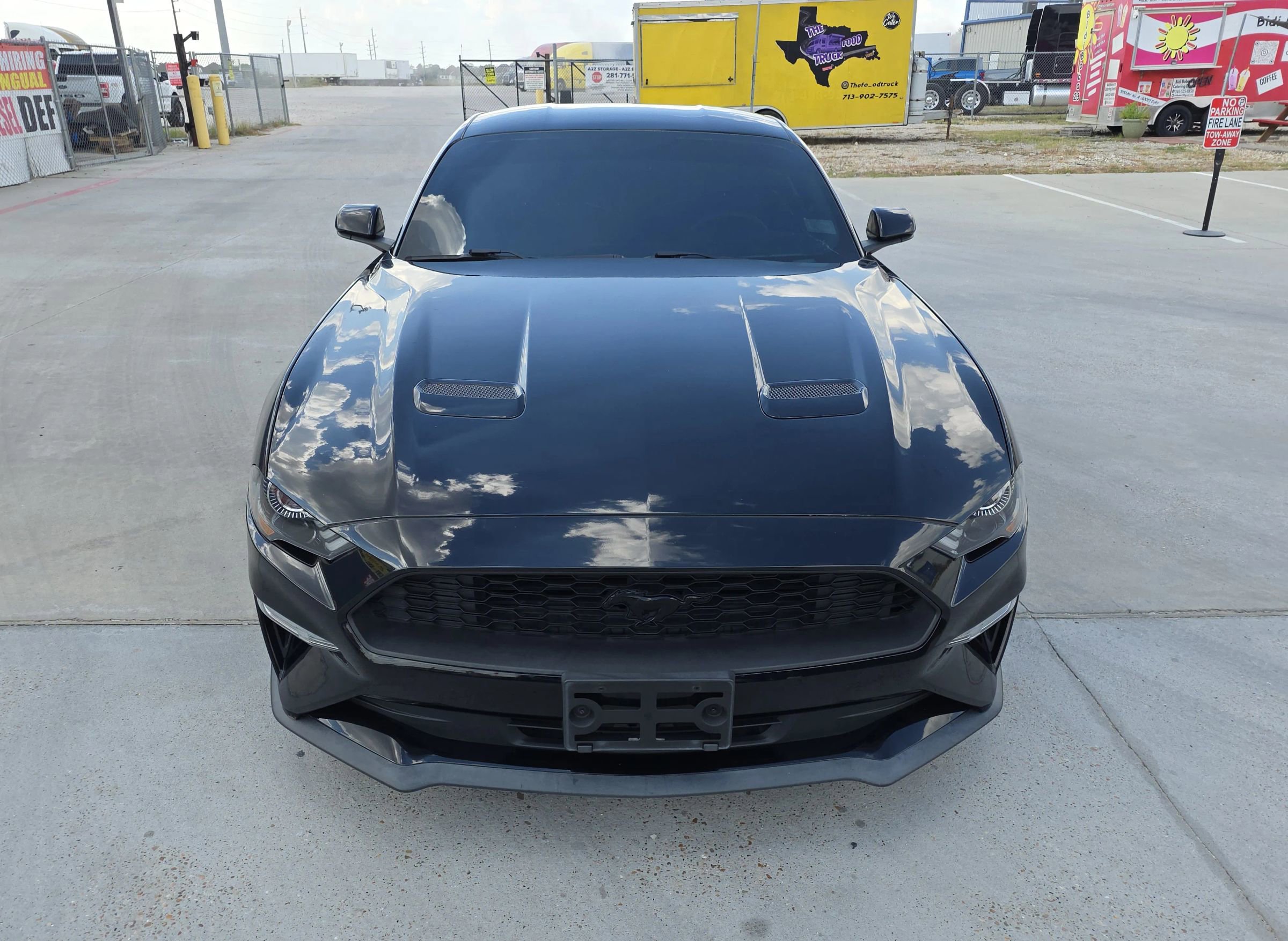 Used 2019 Ford Mustang Coupe w/ Black Accent Package image 4
