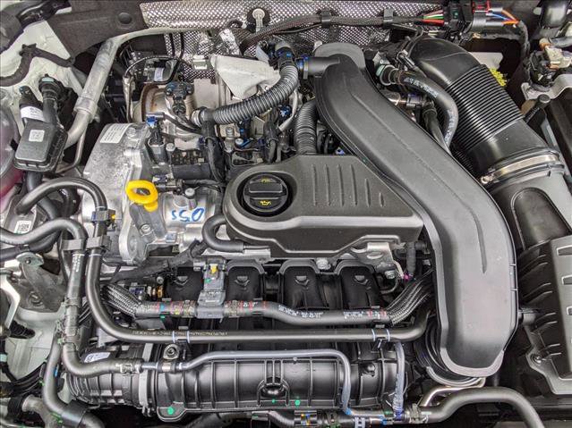 New 2025 Volkswagen Taos SE image 19