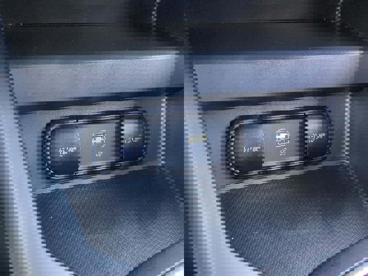 Certified 2025 Kia Soul LX image 21