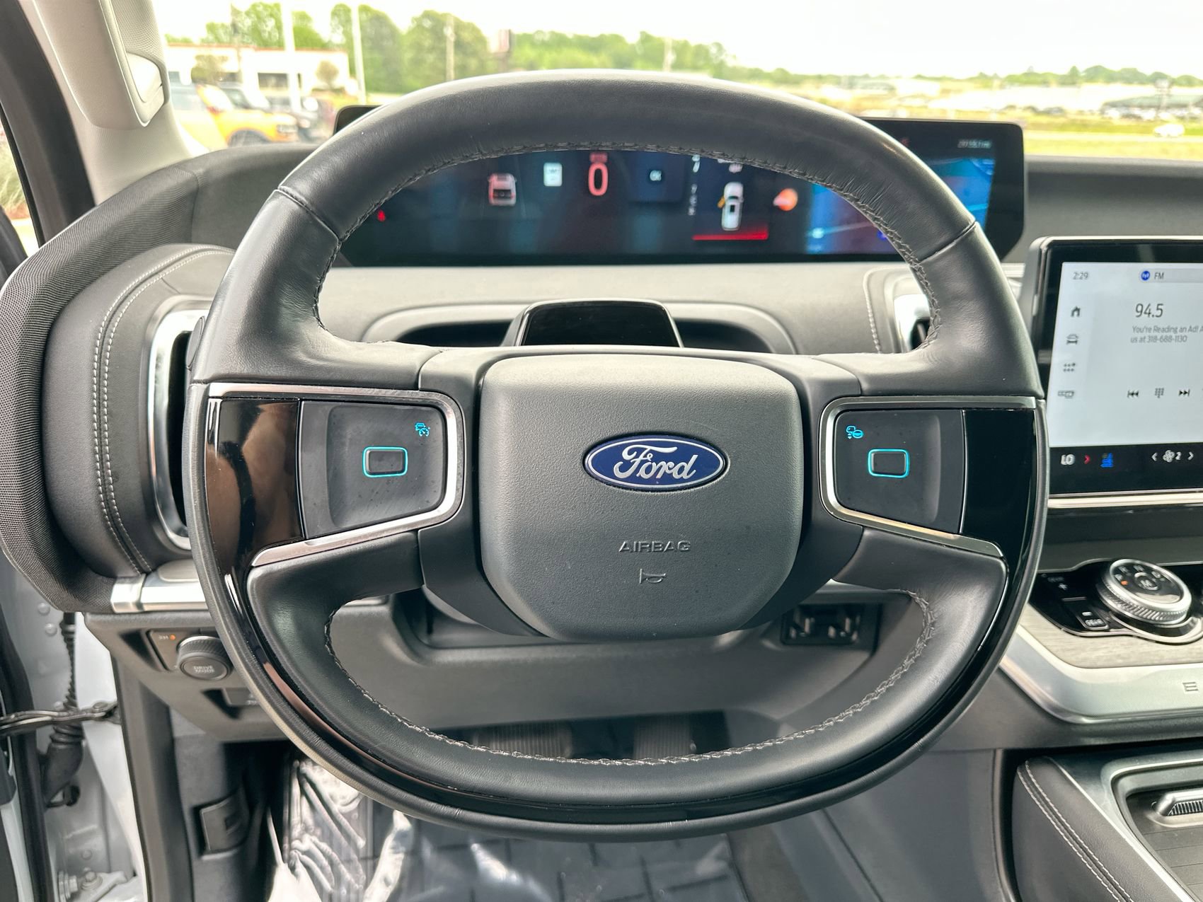 Used 2025 Ford Expedition Platinum AWD/4WD image 14