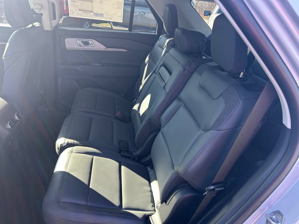 New 2026 Ford Explorer Active w/ Active Comfort Package AWD/4WD image 11