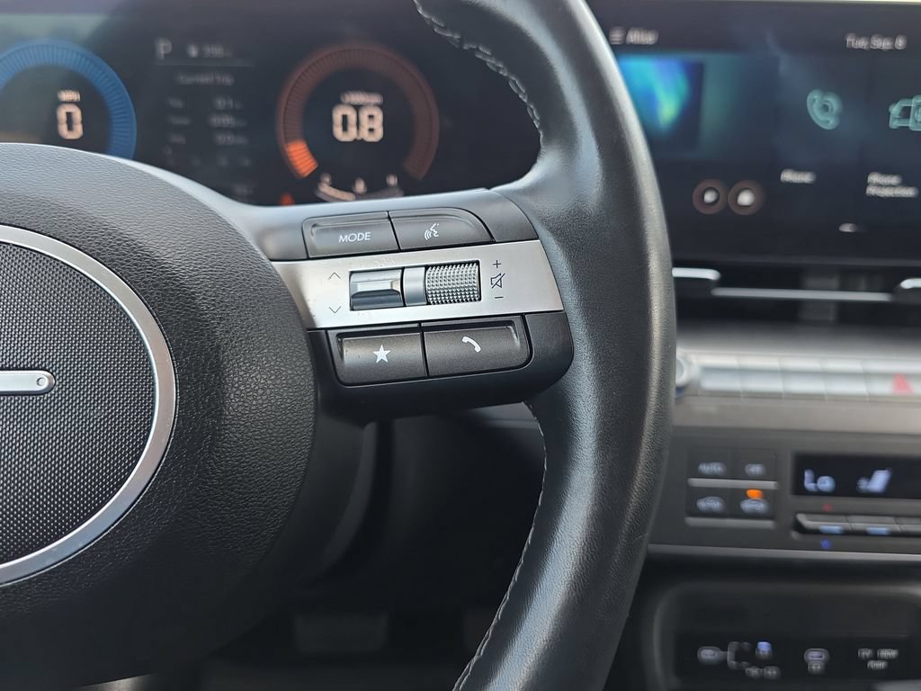 Certified 2024 Hyundai Kona SEL FWD image 21