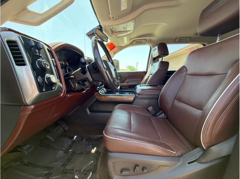 Used 2015 Chevrolet Silverado 2500 High Country w/ Duramax Plus Package image 6