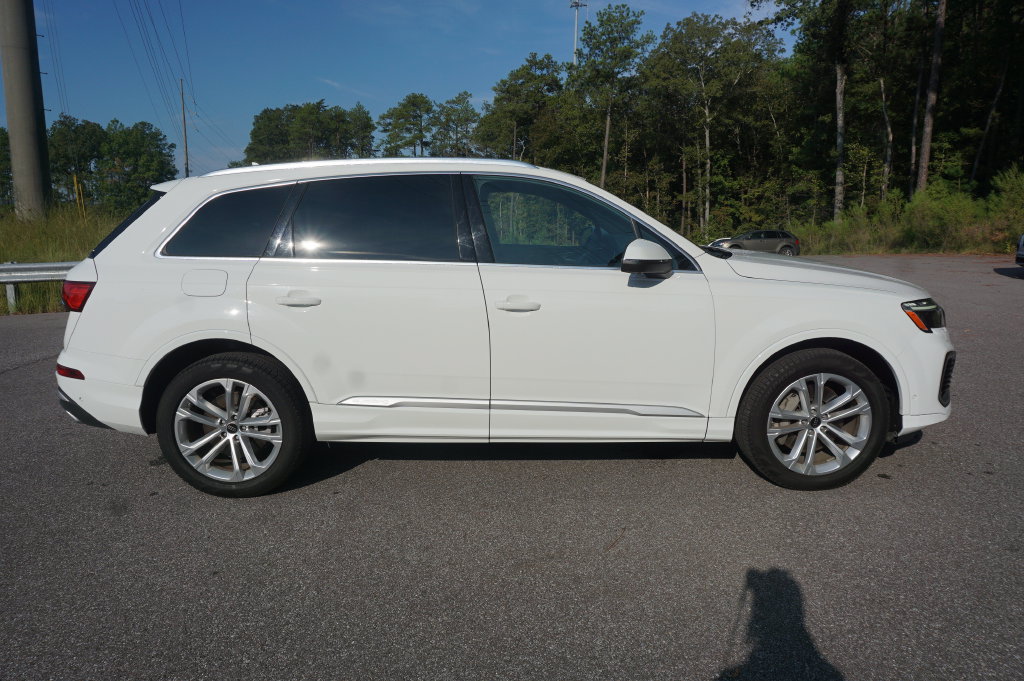 Used 2025 Audi Q7 3.0T Premium Plus AWD/4WD image 23