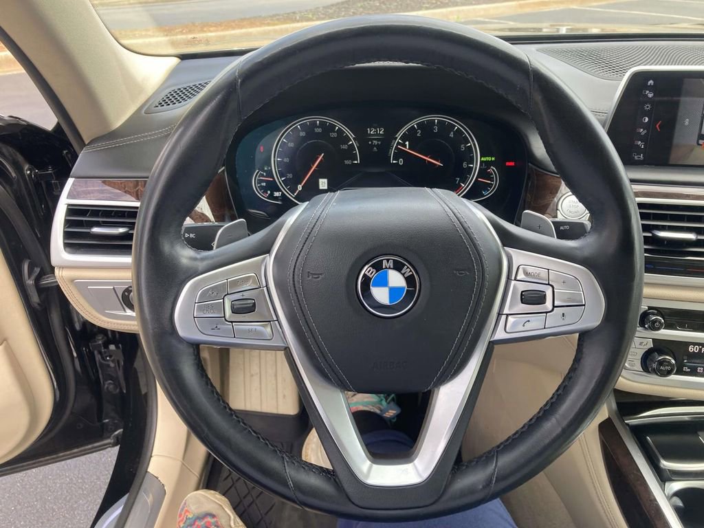 Used 2019 BMW 750i RWD image 21