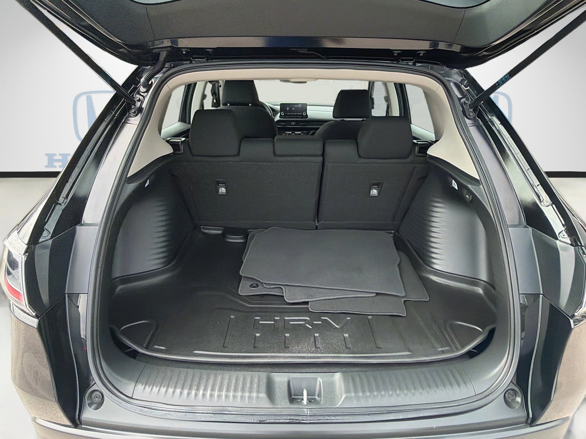 Used 2025 Honda HR-V LX image 26