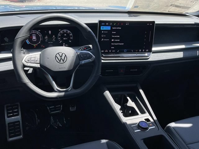 New 2026 Volkswagen Tiguan SE R-Line FWD image 6