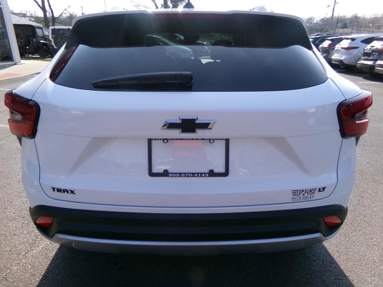 Used 2025 Chevrolet Trax LT w/ Driver Confidence Package image 4