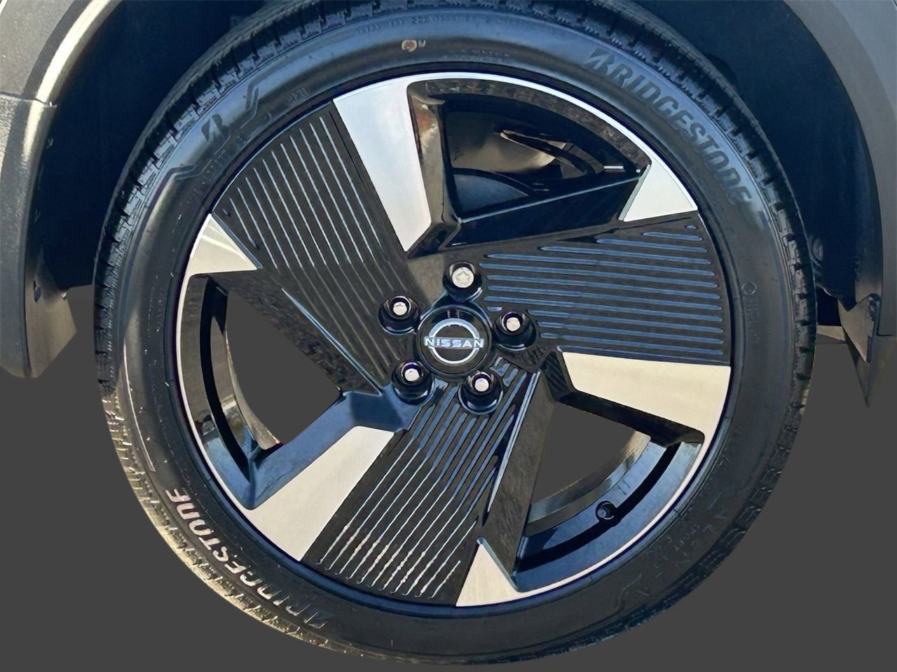 New 2026 Nissan Kicks SR image 7