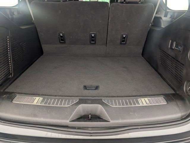 Certified 2025 GMC Yukon XL Denali AWD/4WD image 29
