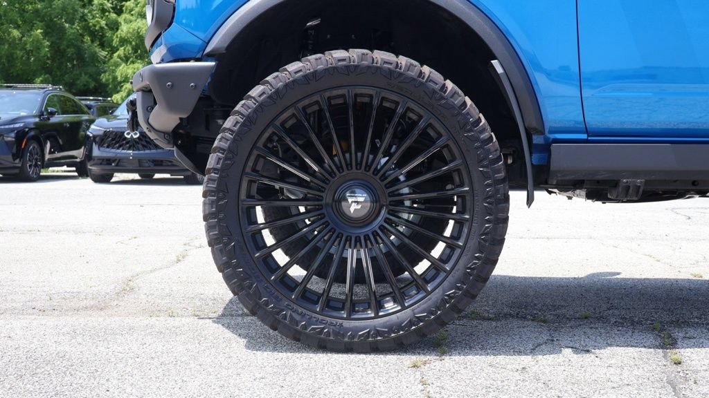 Used 2025 Ford Bronco Badlands AWD/4WD image 2
