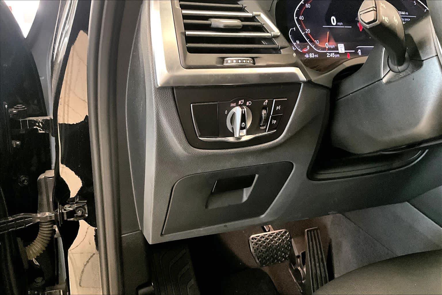 Used 2023 BMW X3 sDrive30i w/ Premium Package w/ZPA RWD image 30