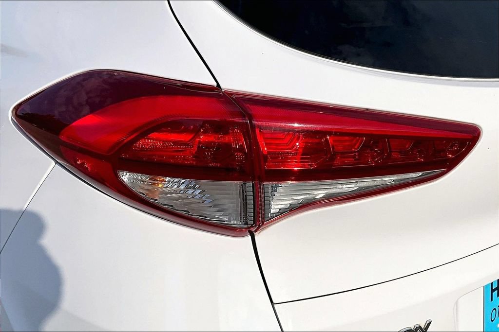 Used 2016 Hyundai Tucson Limited w/ Option Group 03 AWD/4WD image 31