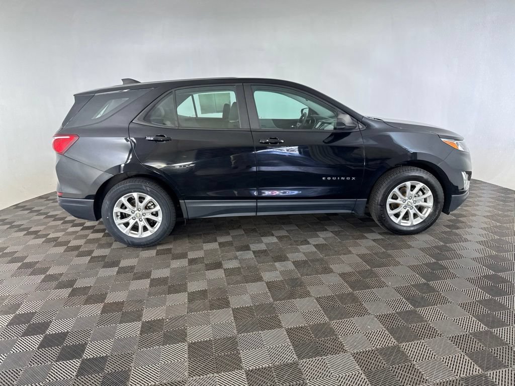Used 2021 Chevrolet Equinox LS AWD/4WD image 4