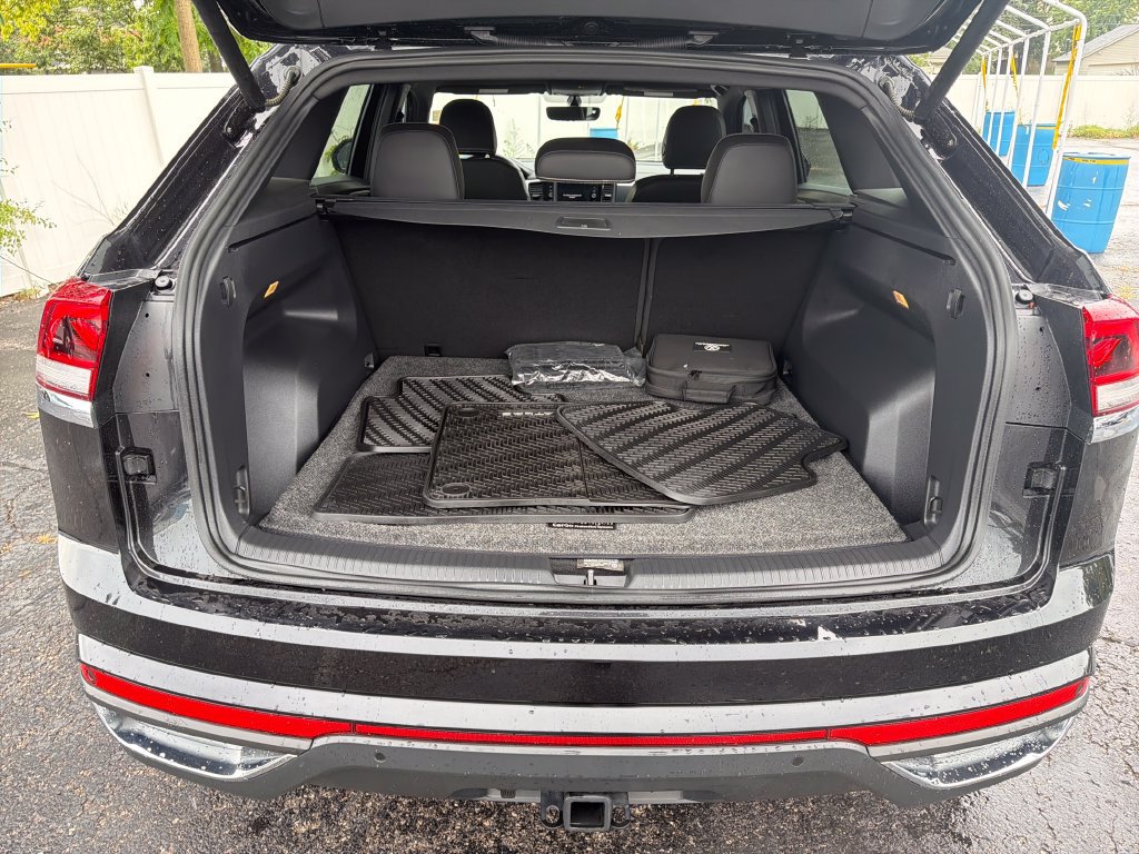 Used 2023 Volkswagen Atlas Cross Sport SE w/ Panoramic Sunroof Package AWD/4WD image 28
