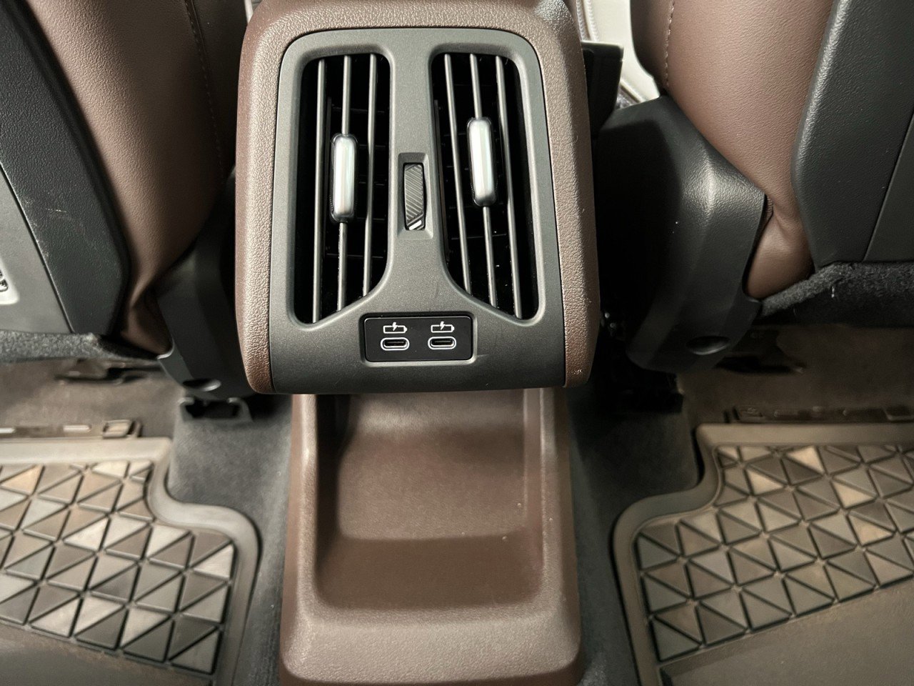 Used 2024 BMW X1 M35i w/ Premium Package image 46