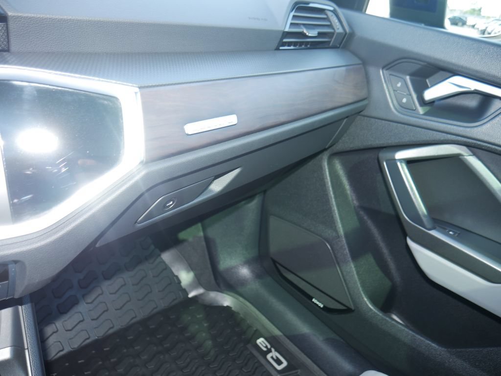 Certified 2023 Audi Q3 2.0T Premium Plus w/ Premium Plus Package AWD/4WD image 34